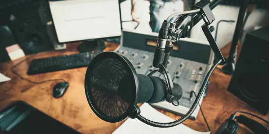 creating fake celebrity voice overs with AI tools