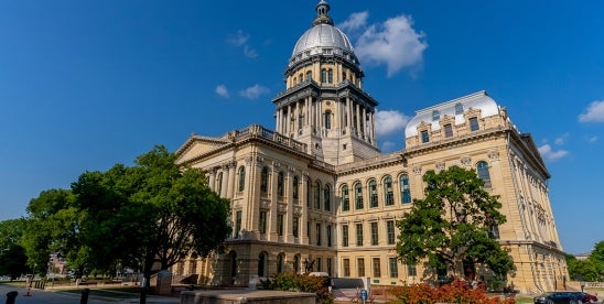 Illinois Employers: Key 2025 Law Changes Ahead