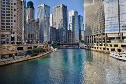 Chicago, Chicago right to return to work ordinance, right to return to work ordinance,  laid-off employee, Chicago laid-off employee