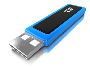 USB drive, cybersecurity risk, malware, malicious software