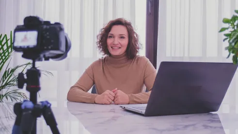 Video Posts Social Media Linkedin Blogger Business Development Marketing