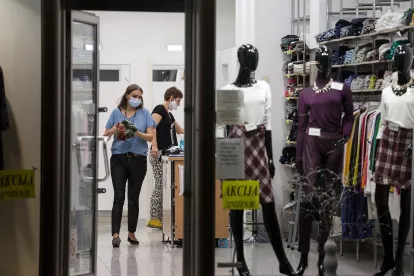 Online Shopping Increases 2022 M&A Outlook
