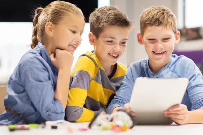 kids enjoying a porn-free internet