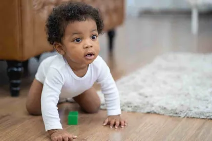 baby crawling 