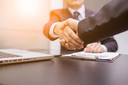Layyer Making Business Deal Through LinkedIn Contact