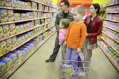 grocery store, family