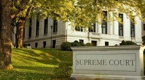 Supreme Court pause stirs debate on firing agency heads 